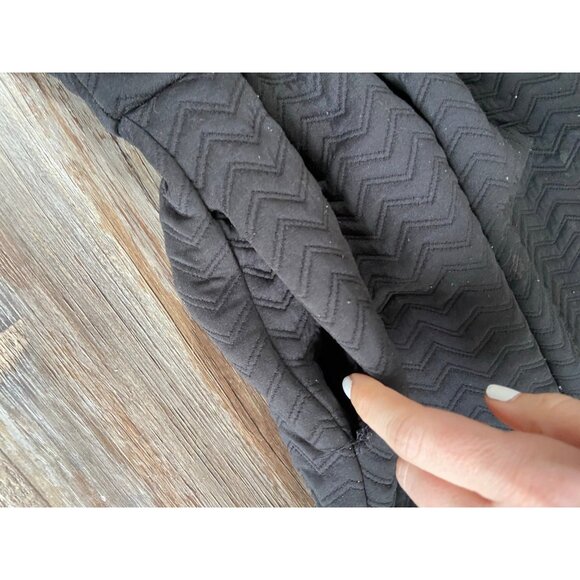 LuLaRoe Womens Solid Black w/Textured pattern and pockets Amelia Dress XS - Picture 2 of 3